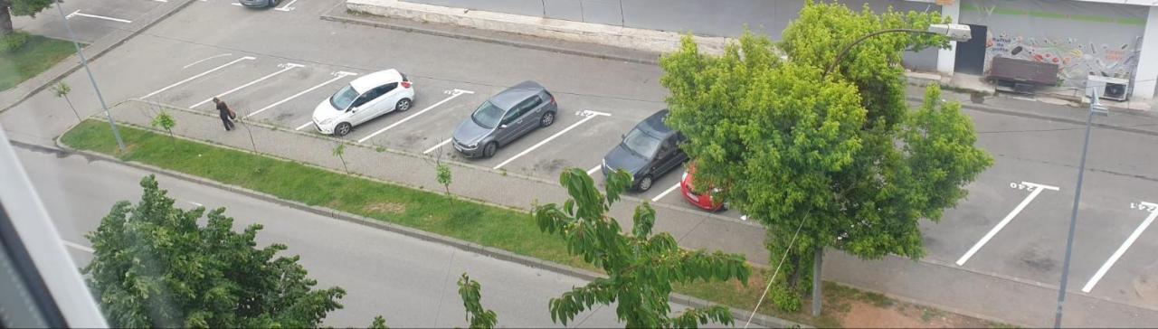 Hellen Apartament Targoviste Zewnętrze zdjęcie
